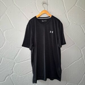 Under Armour HeatGear Black V-Neck Performance Tee – Men’s Large